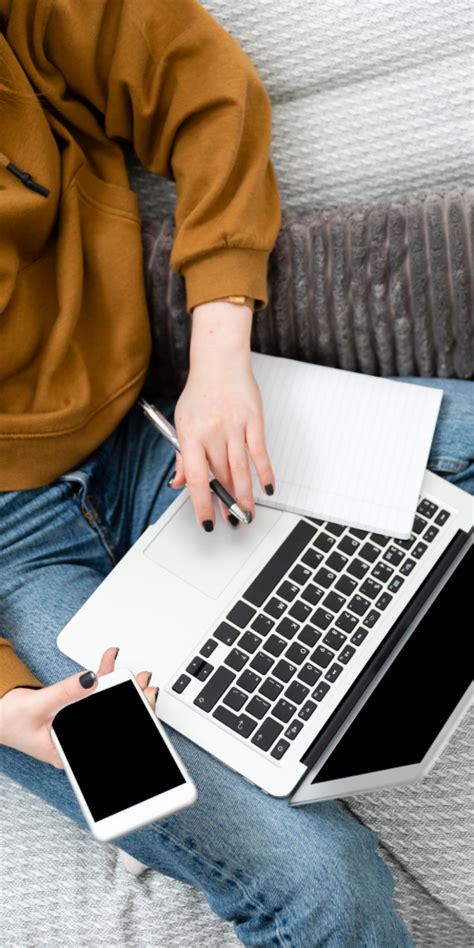 How to Become a Proofreader with No Experience (In 7 Steps) 