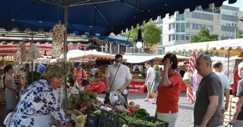 Ab ins Körbchen Wiederentdeckte Rituale auf dem Mannheimer Wochenmarkt