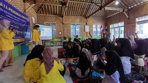 Tanamkan Perilaku Hidup Bersih Dan Sehat FIK UI Edukasi Pelajar Dan