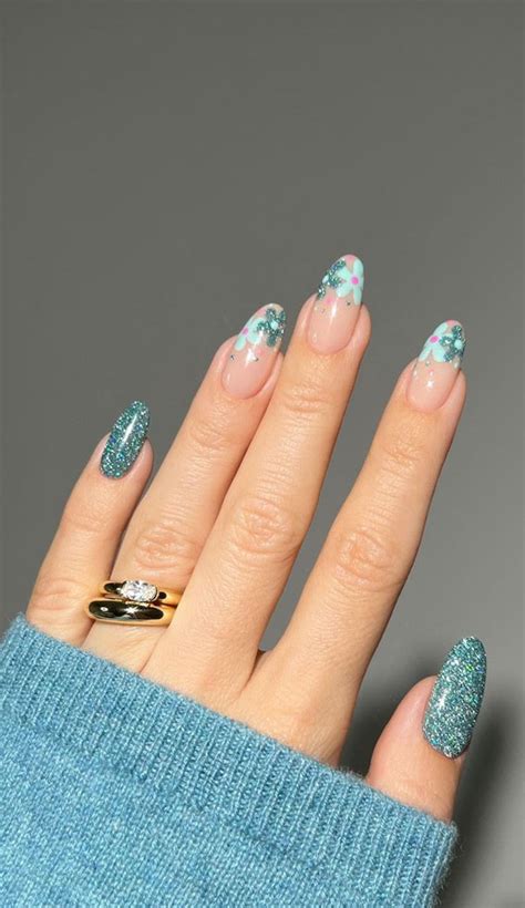 70 Stylish Nail Art Ideas To Try Now Shimmery Green Nails