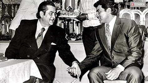 Dharmendra Posts Old Picture With Raj Kapoor On His Birth Anniversary