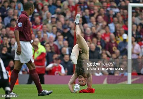 Nudity Streaker Photos And Premium High Res Pictures Getty Images