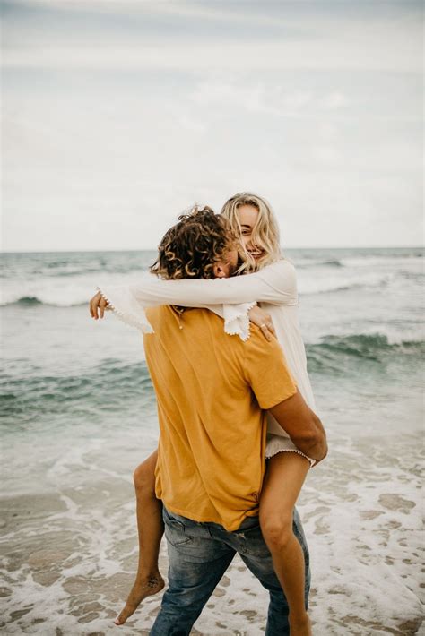 Virgin Islands Adventurous Beach Couples Session In 2020 Couples Beach Photography Couples