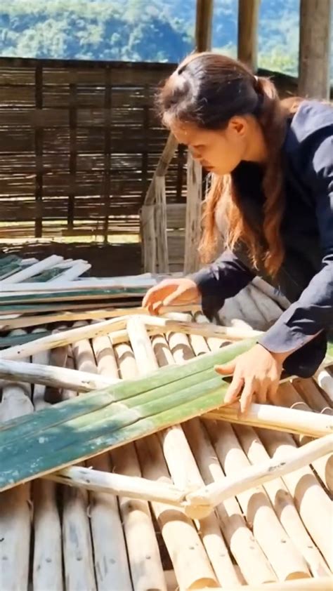 The Girl Builds A Two Story Bamboo House In The Forest For Shelter