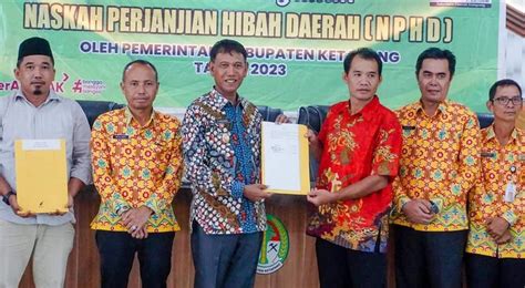 Ketapang Salurkan Dana Hibah Rp5 8 Miliar Ke 22 Rumah Ibadah