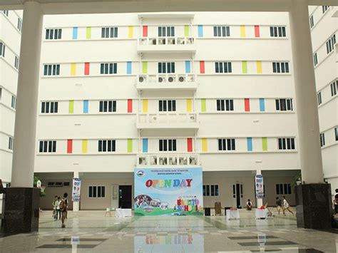 I M T N Nh Ng Tr Ng Ti U H C T Th C Hot Nh T H N I L I C M C H C Ph V A Ph I