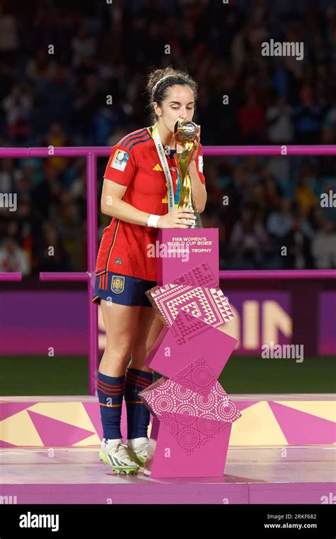 Oihane Hernandez Of Spain Kisses The FIFA Womens World Cup Trophy