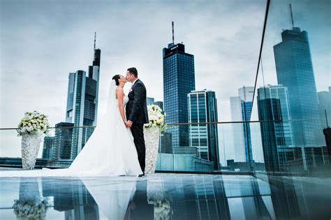 Eine Hochzeit Mit Getting Ready Sektempfang Und Trauung Im Sofitel