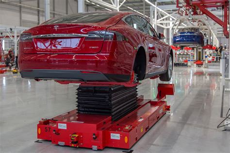 Elon Visits Tesla European Factory, Promises More Range By 2017