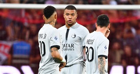 Lille Psg Le Monde Entier Se Prosterne Face Au Show Mbapp Neymar