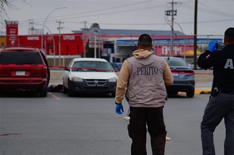 Comando Asesina A Hombre En Estacionamiento De Centro Comercial De