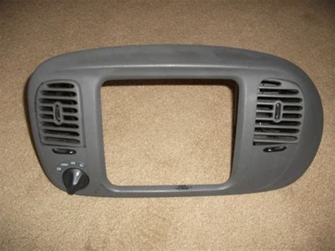 Sell Ford Expedition F150 Center Dash Vent Radio Climate Bezel Trim With 4wd 97 03 In Hemet