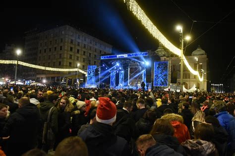 Srpska nova godina se večeras dočekuje na trgovima gradova širom Srbije