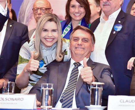 Clarissa Tércio é o mais novo nome da Direita nas eleições para