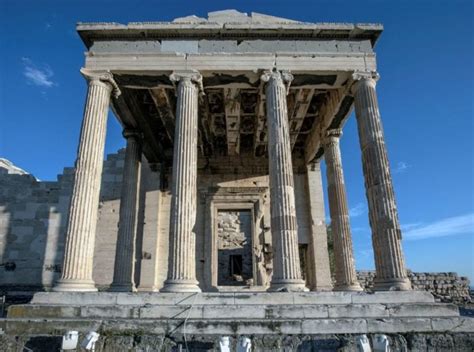 The Three Architectural Styles of Ancient Greece's Temples ...