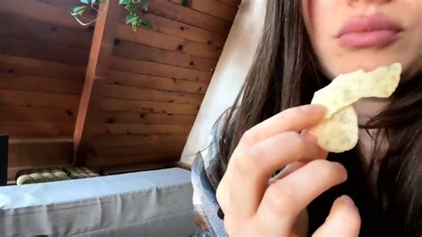 Hot Pale Camgirl 2023 12 04 1433