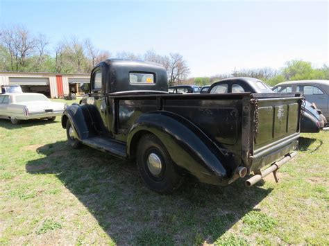 1940 Ford 1 Ton Truck