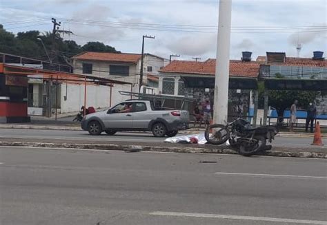 Jovem De Anos Morre Ao Bater A Moto Em Poste Na Jer Nimo De