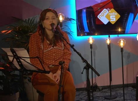 Ontroerend Jolien Damsma Zingt Ik Zal Er Voor Je Zijn Nederland Zingt