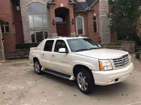 Cadillac Escalade Pearl White 2002 Original Owner I Used Classic Cars