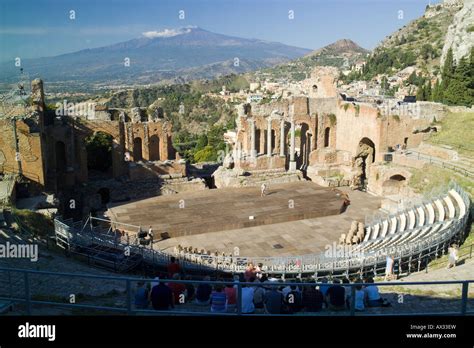 El teatro griego de Taormina Sicilia Fotografía de stock Alamy