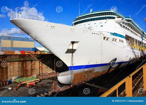 Huge Cruise Ship At Dry Dock Stock Photo Image Of Sail Rudder 22813114