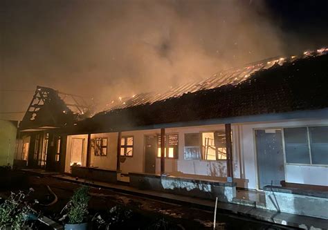 Kronologi Kebakaran Gedung Mtsn 1 Pemalang 7 Asrama Dan Kantin Hangus