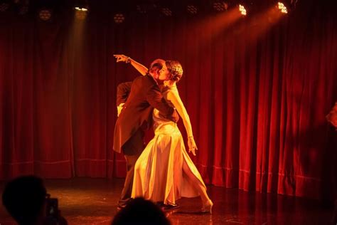 Buenos Aires: Rojo Tango Show med valfri middag | GetYourGuide