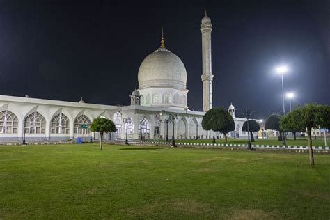 Hazratbal Shrine Srinagar How To Reach What To See