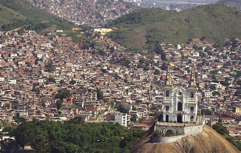 PALOTINOS RIO DE JANEIRO sobre Morro do Alemão