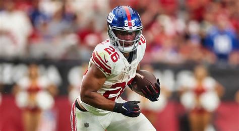 Buccaneers Land Giants Rb Saquon Barkley In Trade Proposal