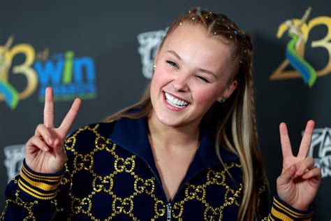 Jojo Siwa Dyed Her Hair Brown And She Looks Totally Different Glamour