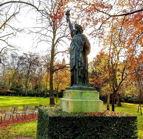 Statue Of Liberty Luxembourg Gardens Paris France Fasci Garden