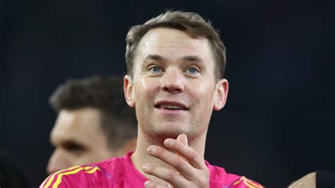 Mit Seiner Jungen Frau Manuel Neuer Wird Mit Ende Erstmals Vater