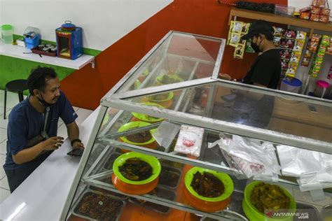 Pemilik Warteg Bakal Naikkan Harga Bila Minyak Goreng Terus Mahal