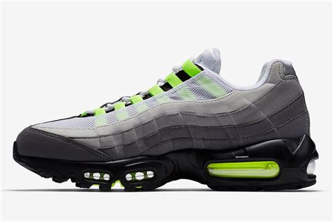 The Nike Air Max Og Neon Returns In Sneakers Magazine