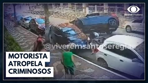 Motorista atropela bandidos após tentativa de roubo no litoral de SP