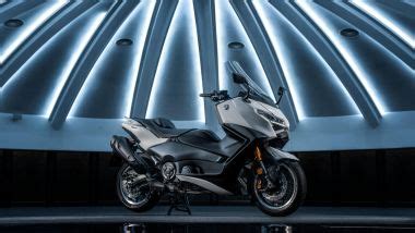 Yamaha Tmax Versioni Caratteristiche Prezzi Data D Arrivo