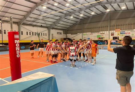 O Leixões Sport Clube vence no torneo municipal de volei de San