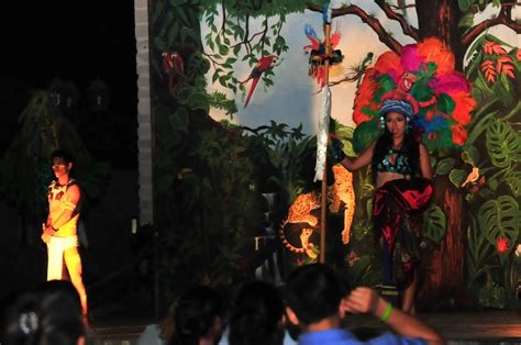 Noche Cultural presentación de la Obra de Teatro El Popol Vuh Versión