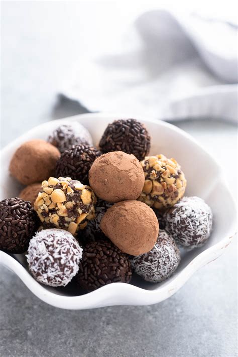 Chocolate Truffles Recipe - Flavor the Moments