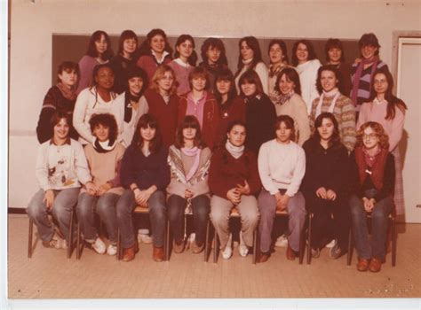 Photo de classe 2è année BEP sténo dactylo de 1982 Lycée Professionnel