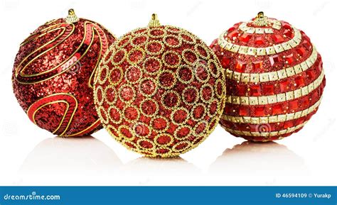 Bolas Vermelhas Do Natal O Ornamento Dourado Isolado No B Branco