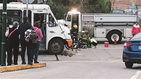 Motociclista Se Impacta Con Autob S En Xalapa Y Termina Con Graves Lesiones