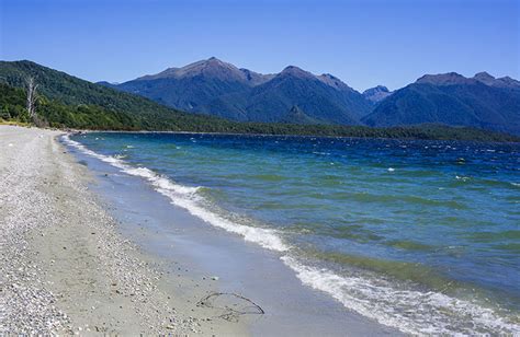 Frasers Beach, Manapouri - See the South Island NZ Travel Blog