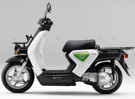 Honda EV-neo Electric Scooter: Electricity From Honda Matic - Easy to Share