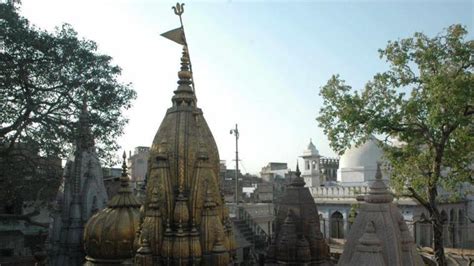 10 Mosques In India That Were Built Over Hindu Temples