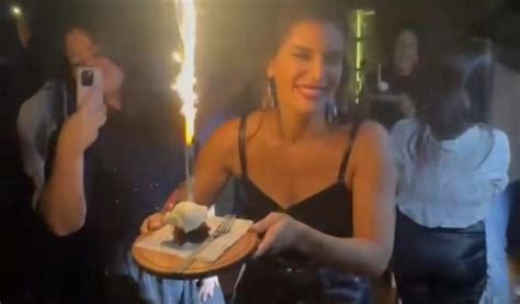 VIDEO El feliz cumple de Amparo Velázquez Condenada al éxito