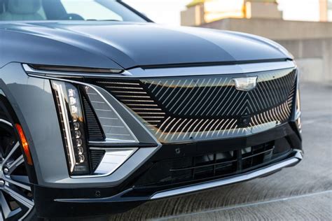 Cadillac Lyriq review: the Cadillac of EVs - The Verge