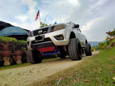 Pin By Tan Hock Keaw On Np300 Nissan Navara Monster Trucks Custom